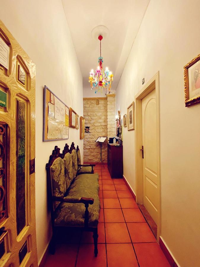 Pension Antonio Guesthouse Аликанте Екстериор снимка