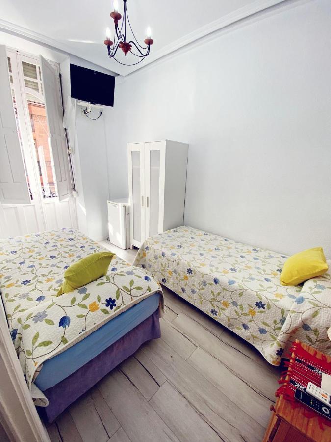 Pension Antonio Guesthouse Аликанте Екстериор снимка