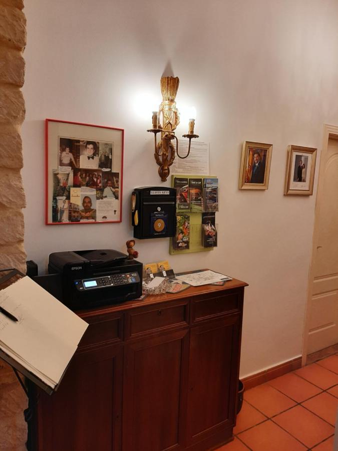 Pension Antonio Guesthouse Аликанте Екстериор снимка
